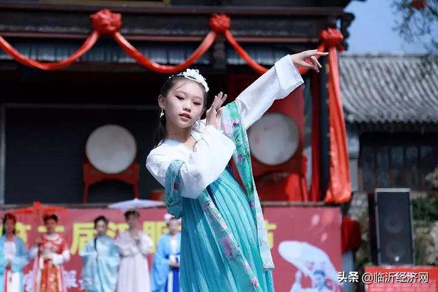 龙园第二届汉服文化节开幕，汉服小姐姐齐聚龙园欢度国庆