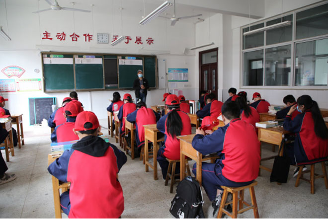 陌上花开春光“新”，“桥”见未来少年归668.jpg