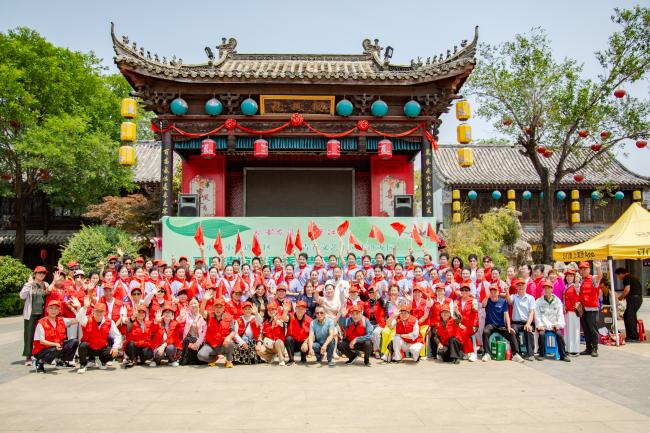 夏日清凉粽香季 青春唱响在龙园暨“致敬流年·我们正青春”大型公益红歌盛典在龙园旅游区拉开帷幕
