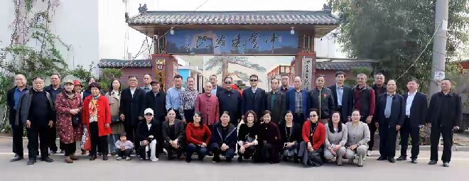 6-260406205P35c.jpg 6-260406205P35c.jpg