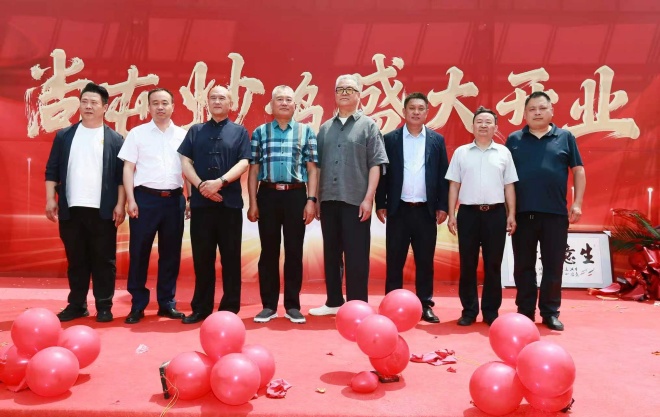“观赛+美食”新地标  尚屯炒鸡奥体店盛大开业