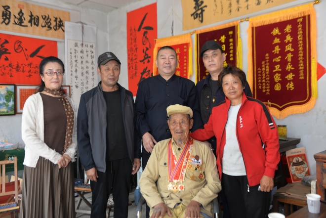 尹志林千场红色公益宣讲第 269 场:探望慰问沂蒙百岁革命老英雄
